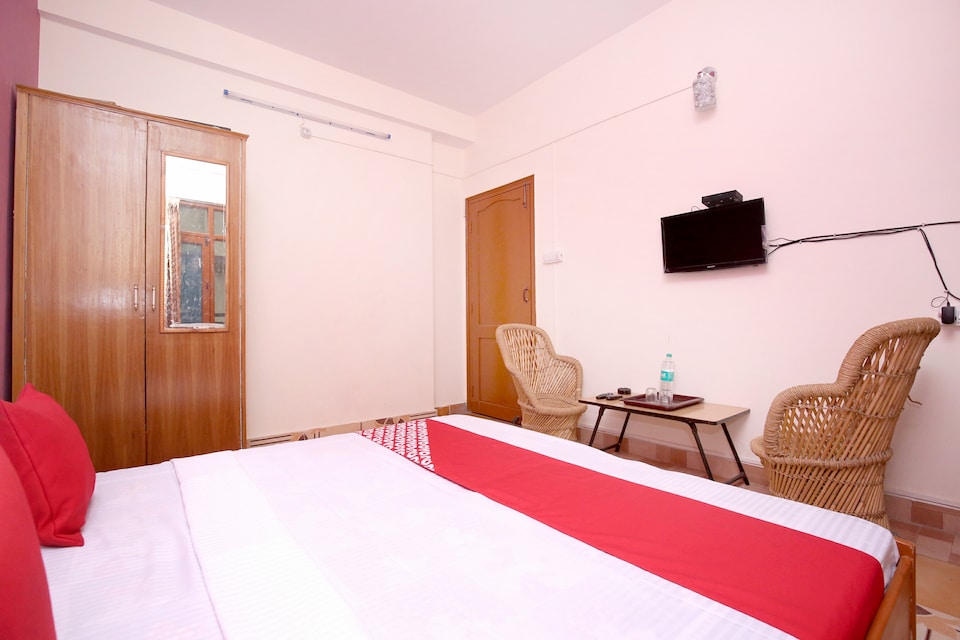 OYO Home 14252 Snow View 4BHK, Bharari, Shimla