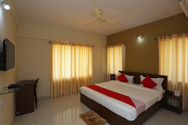 OYO Corporate Classic