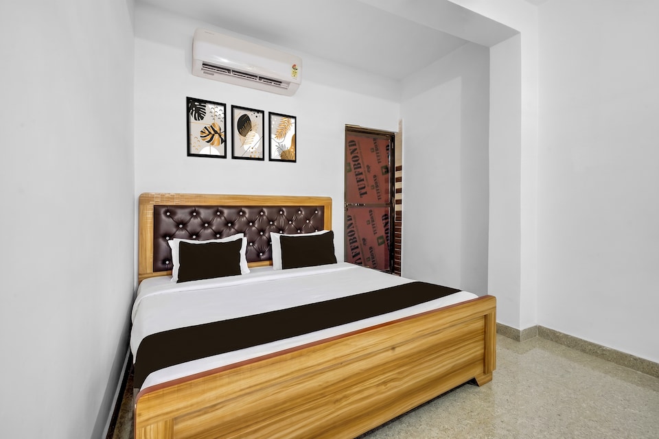 Hotel O Samarth Inn , Mumfordganj Allahabad, Prayagraj