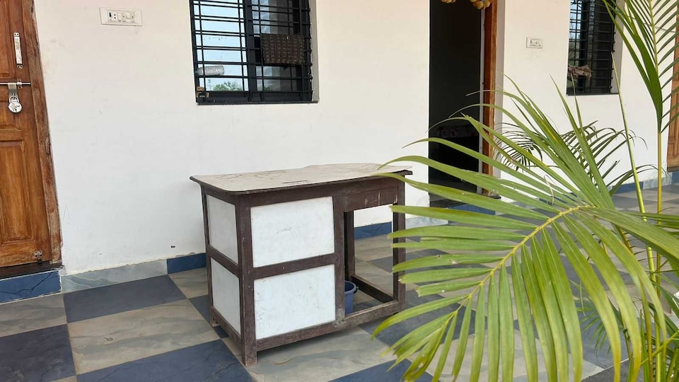 OYO 844610 Deep Hotel, Mul, Mul
