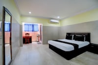 Hotel O Meera
