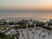 Sunday Seaview Retreat Dobra Voda