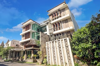 Palette Hotel Near Dewi Sri Legian