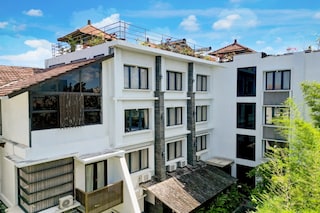 Palette Hotel Near Dewi Sri Legian
