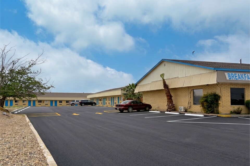 Champions Inn Del Rio TX Near US 90, Del Rio, TX, Del Rio, TX