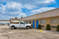 Champions Inn Del Rio TX Near US 90