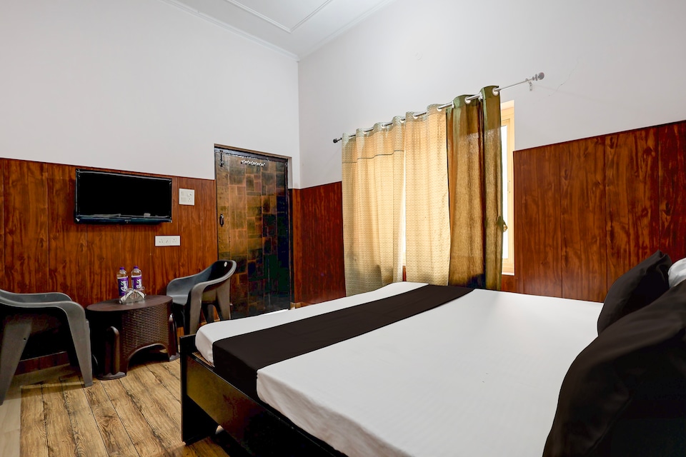 SPOT ON The Patharkot Cafe & Cottage, Tikonia Haldwani, Haldwani