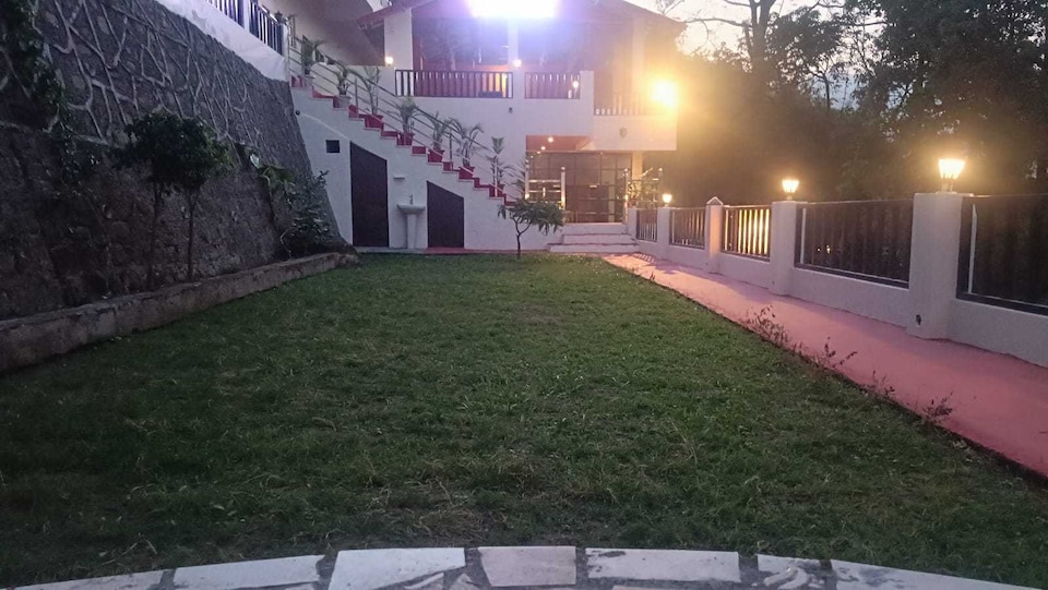 SPOT ON The Patharkot Cafe & Cottage, Tikonia Haldwani, Haldwani
