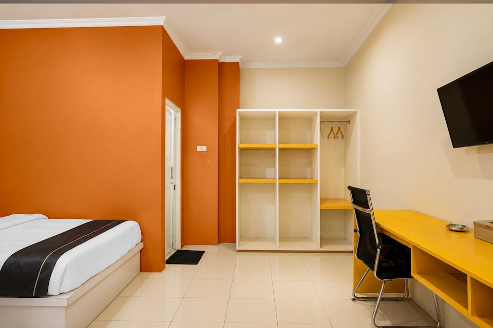 Hotel O near Mall Boemi Kedaton formerly Hotel Lima Residence, Bandar Lampung, Bandar Lampung