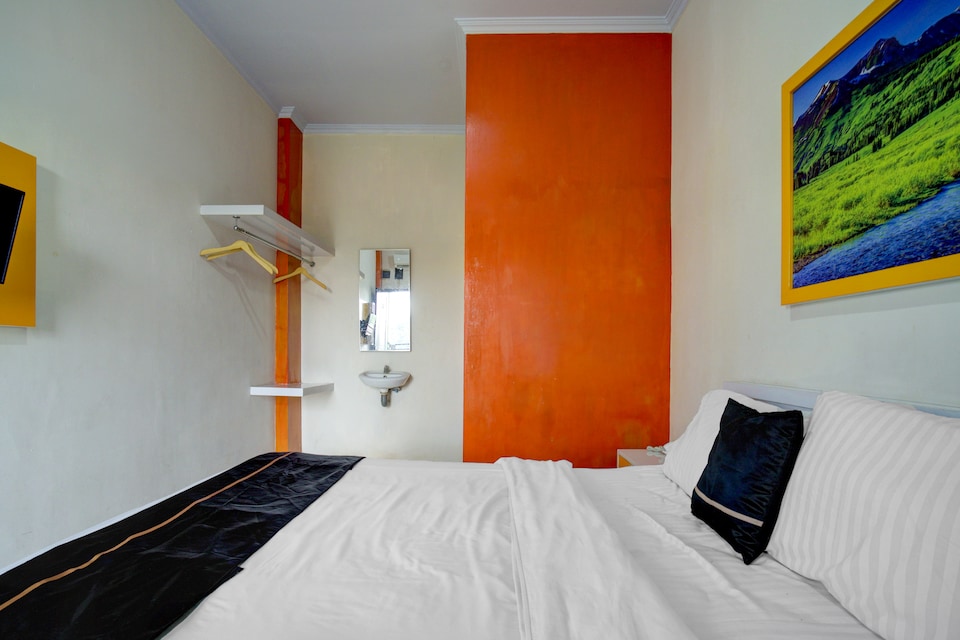Hotel O near Mall Boemi Kedaton formerly Hotel Lima Residence, Bandar Lampung, Bandar Lampung