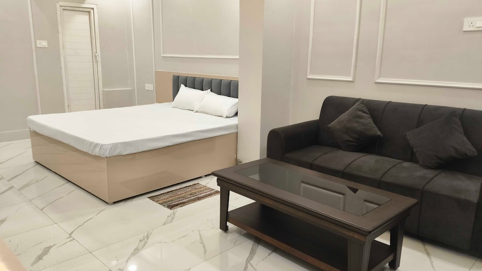 Hotel O Tanishk Vedant, Patna, Patna