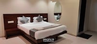 Hotel O Shreya Guest House 