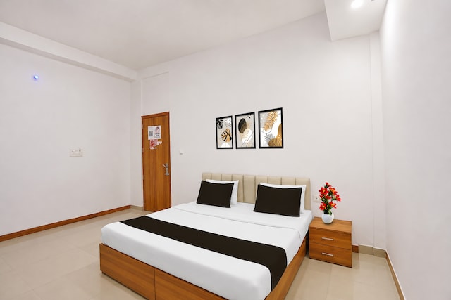 Hotel O Millions 24*7