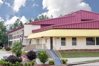 A Red Dot Inn Milledgeville