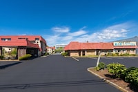 Tacoma Port Inn Fife I-5