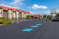Tacoma Port Inn Fife I-5