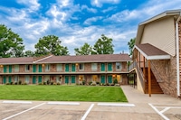 University Inn of Carbondale by Hotel O