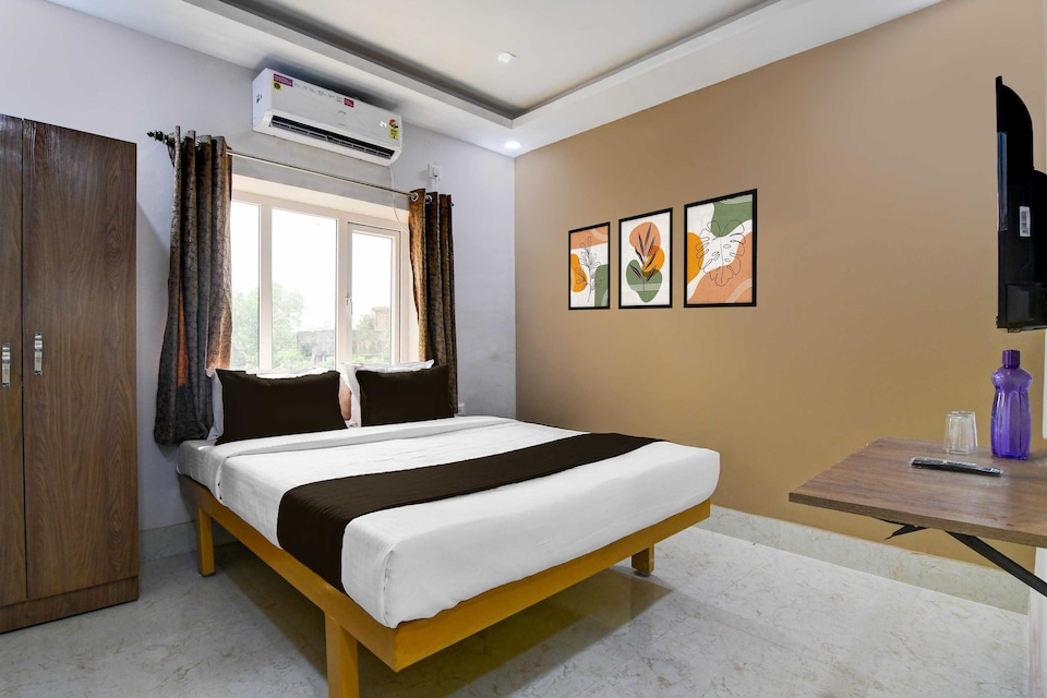 Collection O Gariahat Kolkata Formerly 6 Seasons, Gariahat Kolkata, Kolkata