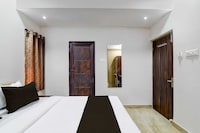 Collection O Gariahat Kolkata Formerly 6 Seasons