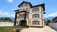 Collection O Shalimar Garden Srinagar Formerly Pine Hills