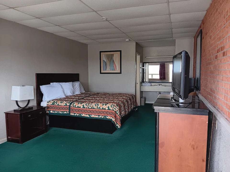 OYO Travel Inn, High Point, NC, High Point, NC