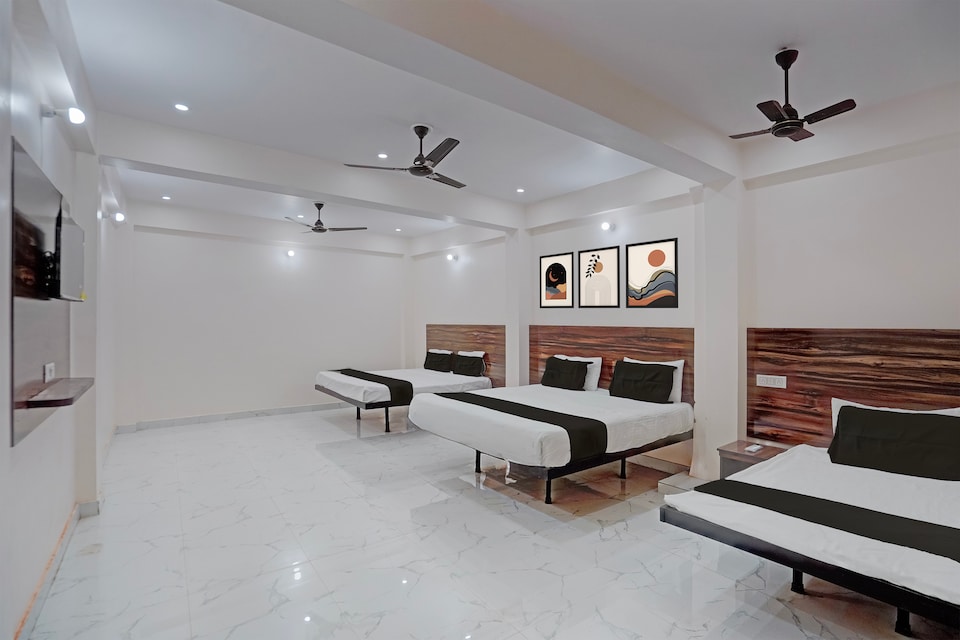 Hotel O orchid, Chowk Allahabad, Prayagraj