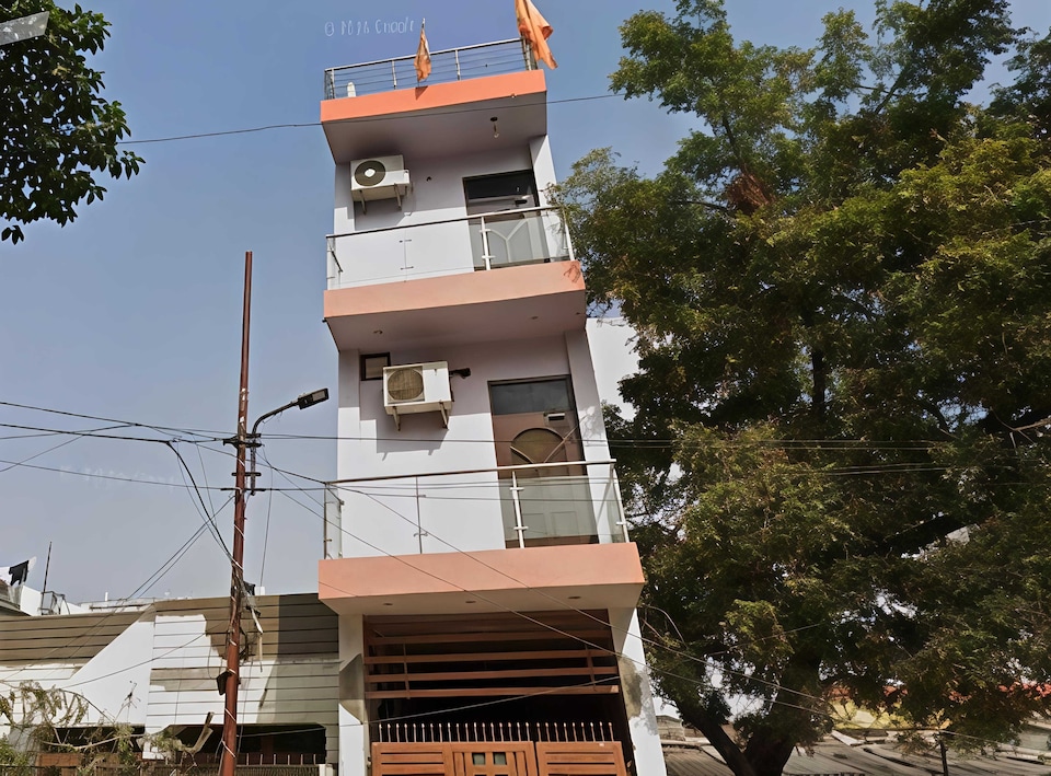 HOTEL O YASH ROYAL INN, Alambagh Lucknow, Lucknow
