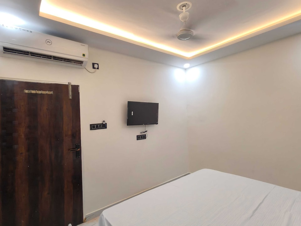 HOTEL O YASH ROYAL INN, Alambagh Lucknow, Lucknow