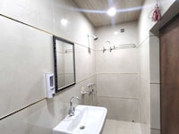 HOTEL O YASH ROYAL INN
