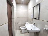 HOTEL O YASH ROYAL INN