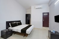 SPOT ON Hotel Regal Aura Inn Indore