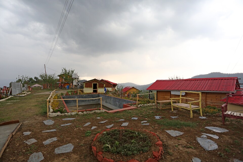 OYO Home 14329 Exotic Hill View Cottage, Kufri-Faghu-Theog, Shimla