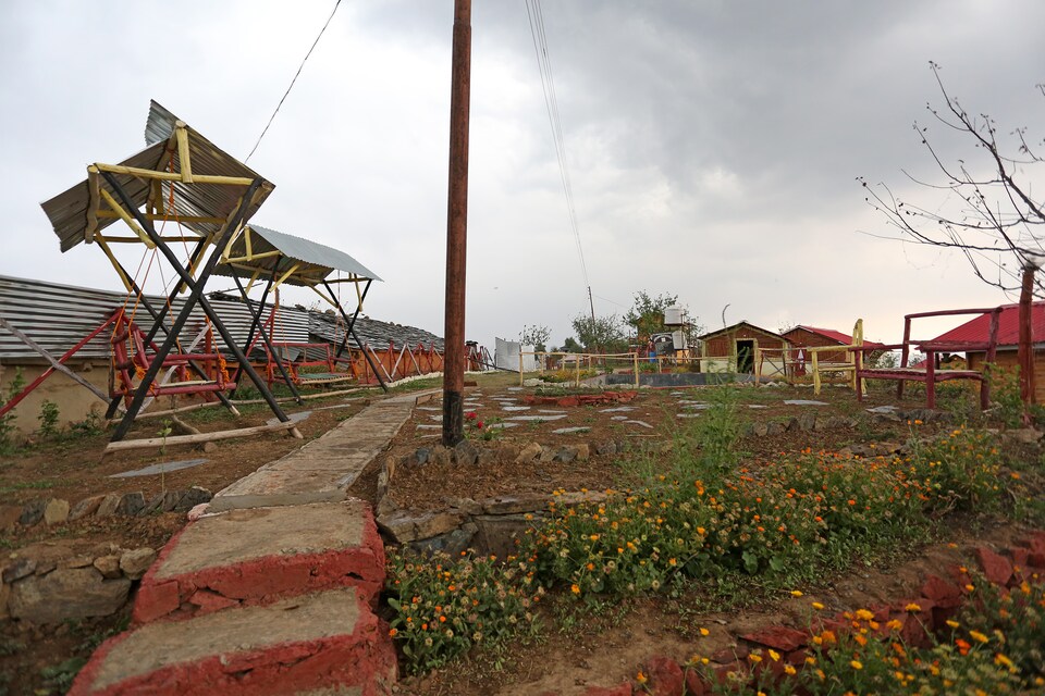 OYO Home 14329 Exotic Hill View Cottage, Kufri-Faghu-Theog, Shimla