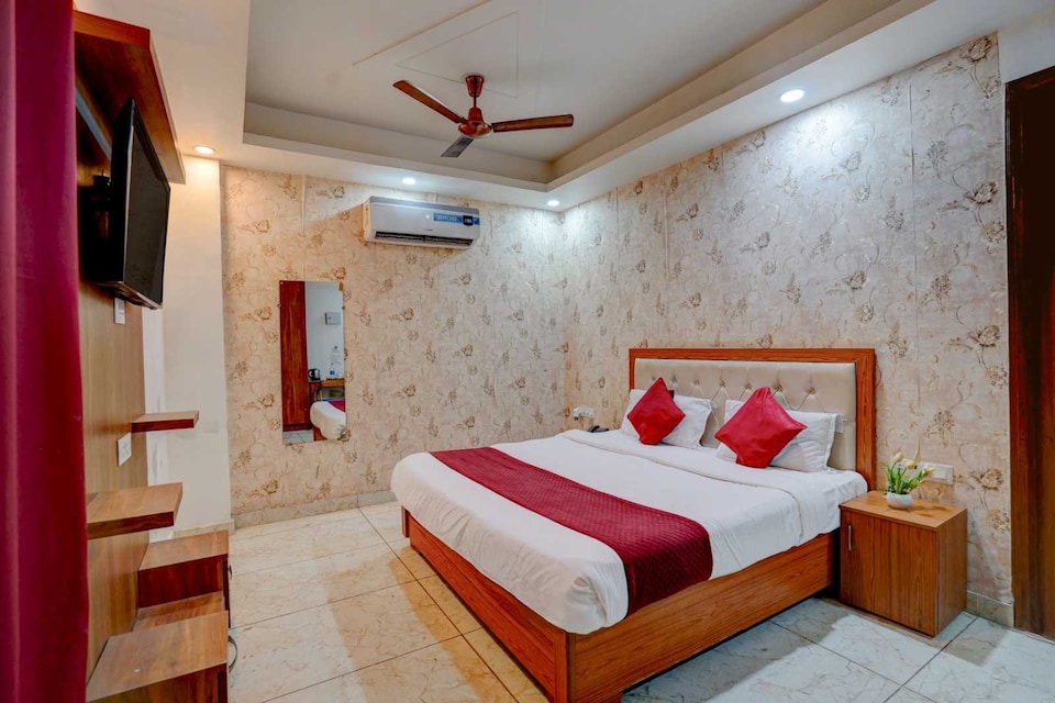 Collection O Sevoke Crossway Siliguri Formerly Maple, Mathura, Mathura