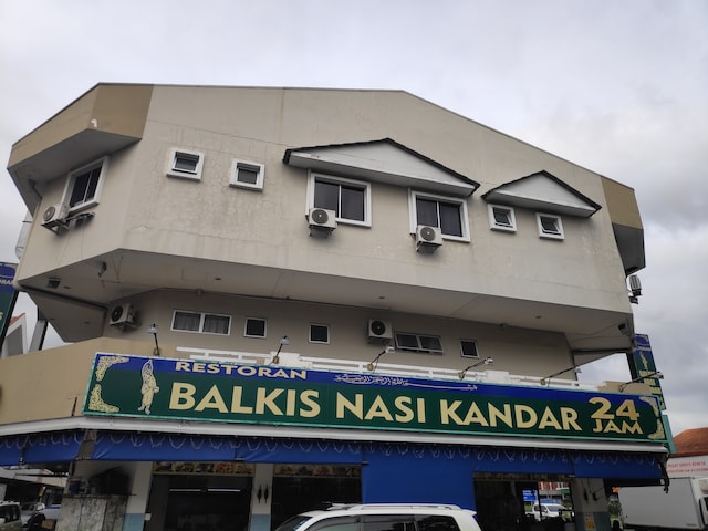 Hotel O Inanam