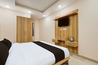 HOTEL O RAVIKA GRAND 