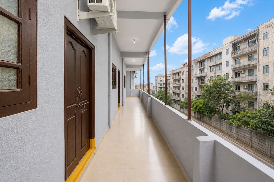  Hotel O Lucky, LB Nagar-Ramoji, Hyderabad