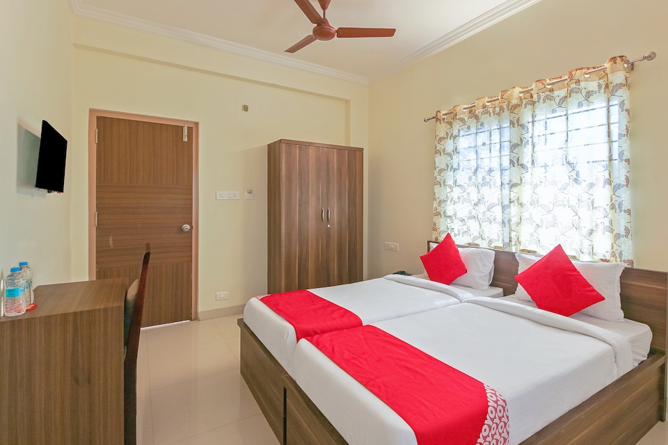 Collection O 14348 Apollo Hospital, Jubilee Hills, Hyderabad