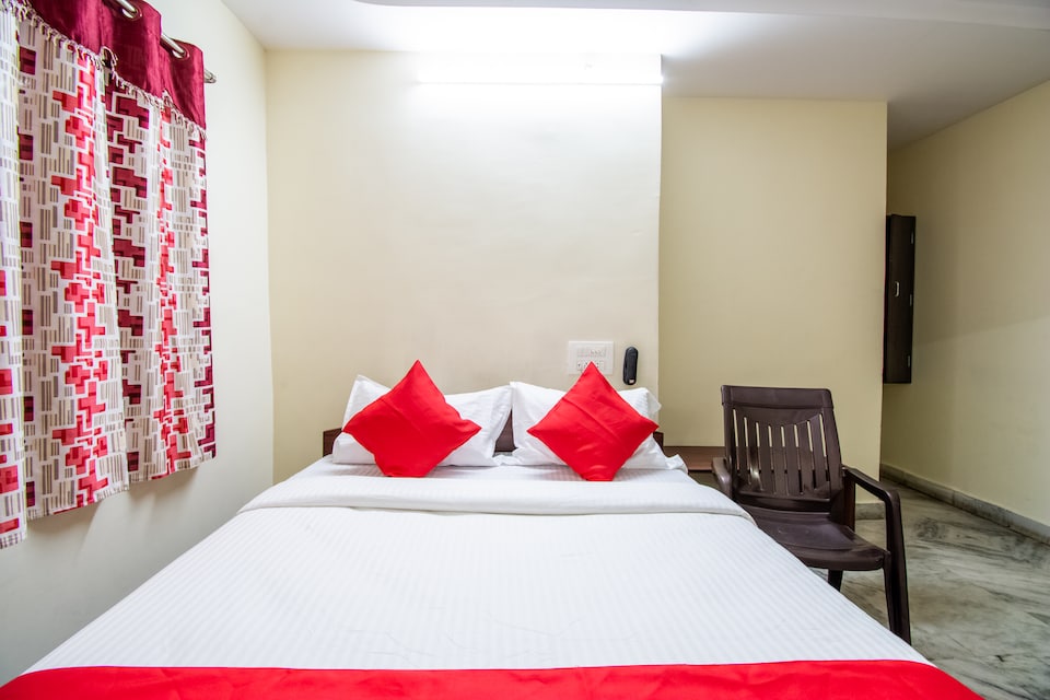 OYO 14351 Rite Komfort, Gajuwaka Visakhapatnam-II, Visakhapatnam