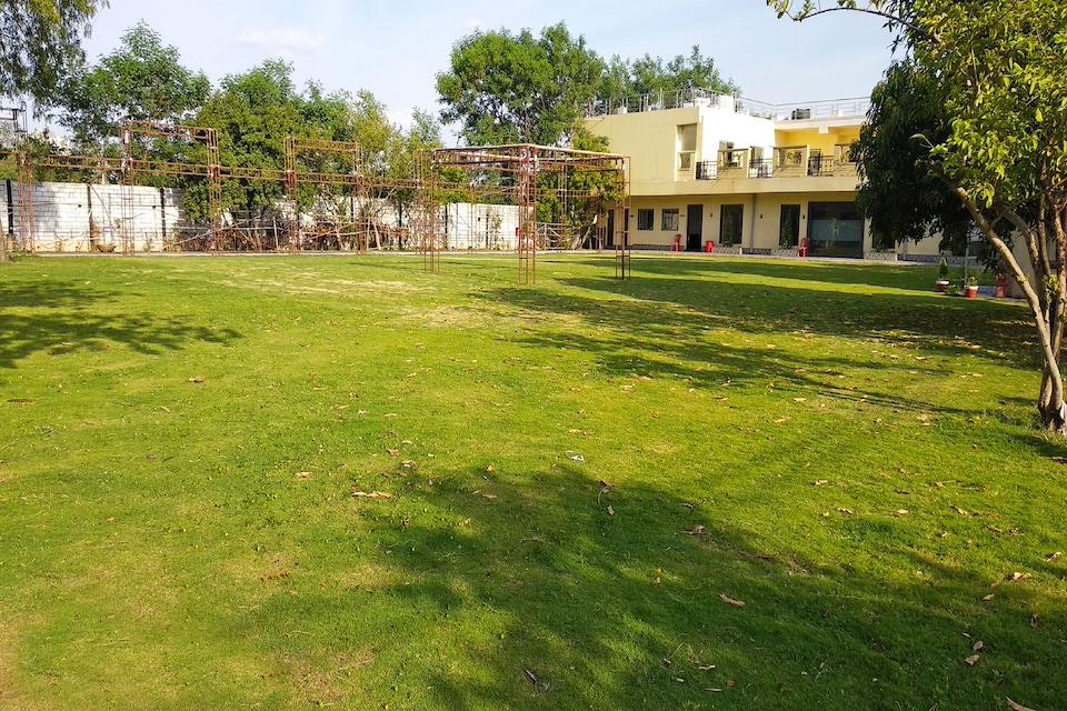 Hotel O Ambuja City Centre Mall Formerly Amar Marriage Palace, Pandri Road, Raipur