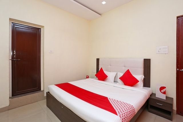 Hotel O Ambuja City Centre Mall Formerly Amar Marriage Palace