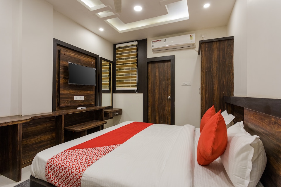 OYO 14355 Hotel Kasturi, Hoshangabad Road, Bhopal