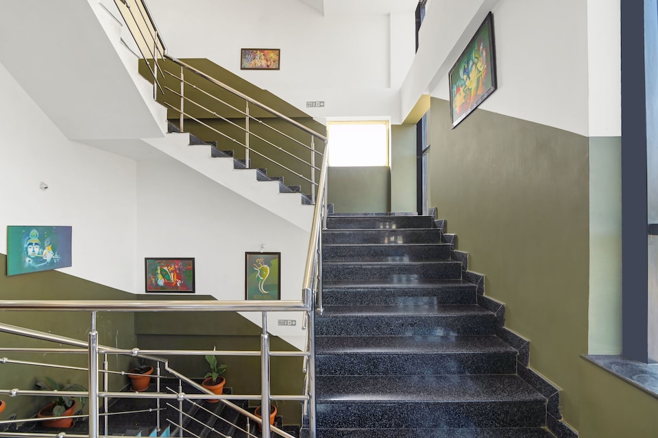 Super Collection O Chikmangaluru Near Railway Station, Chikmagalur, Chikmagalur