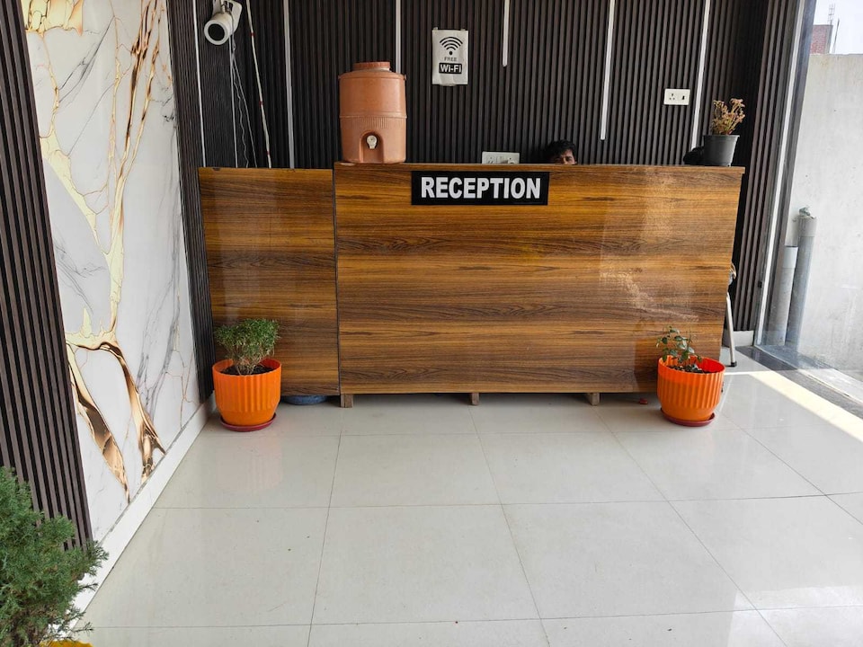 SPOT ON Om Hotal, Lalganj, Lalganj