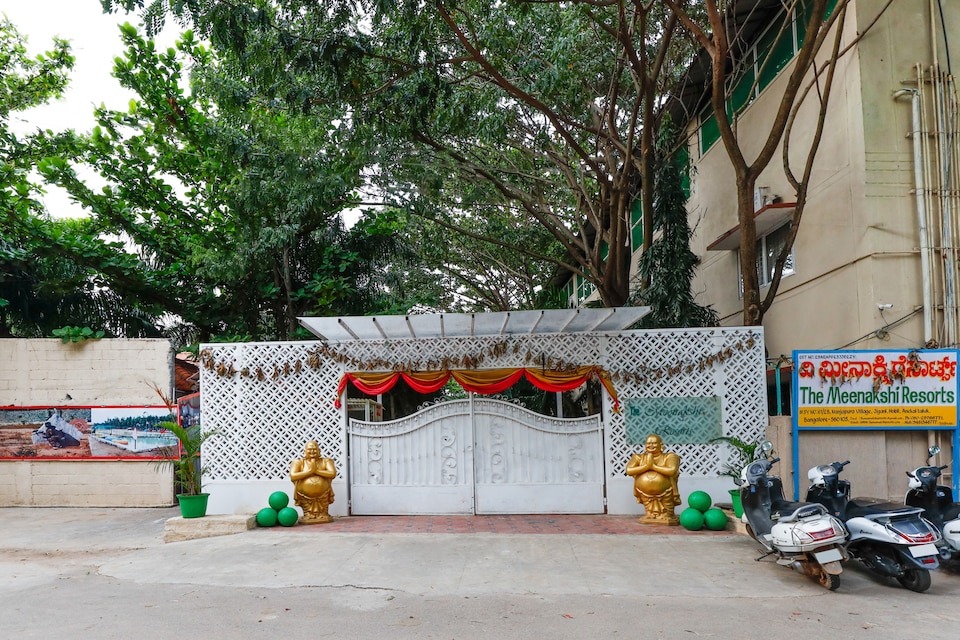 Capital O 14383 The Meenakshi Resorts, Chandapura Extension Bangalore, Bangalore
