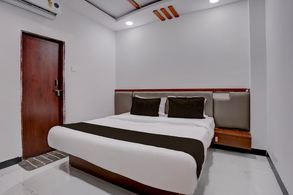 Hotel O Shree Lodging , Waluj, Aurangabad