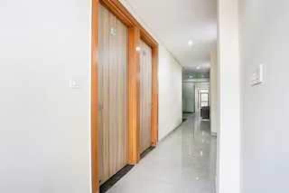 Hotel O Vyascet Stays, Cyber City, Gurgaon