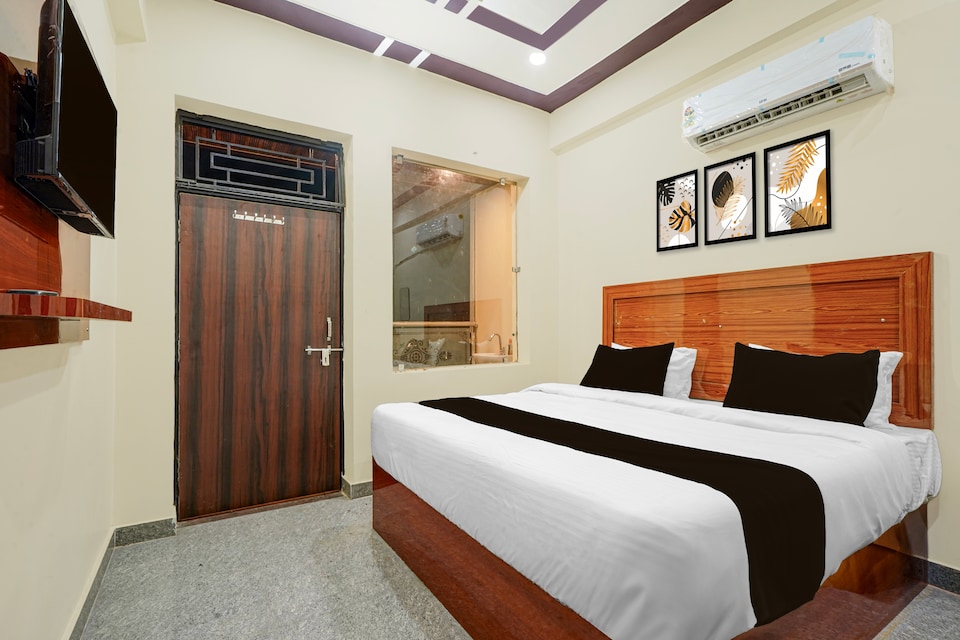 SPOT ON HOTEL EL DORADO , Mumfordganj Allahabad, Prayagraj