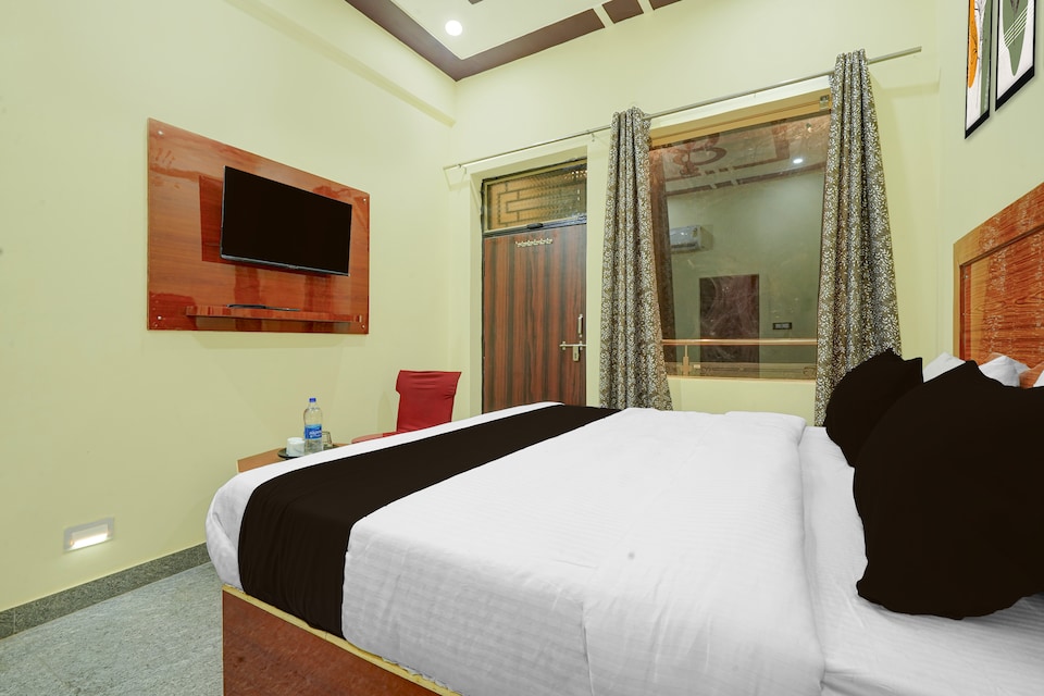 SPOT ON HOTEL EL DORADO , Mumfordganj Allahabad, Prayagraj