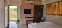 Hotel O Saaj Inn